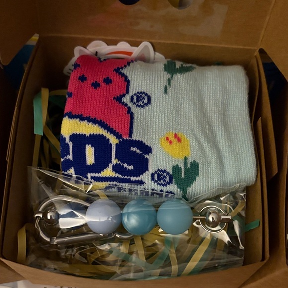 Hop Into Spring Box - Picture 5 of 11